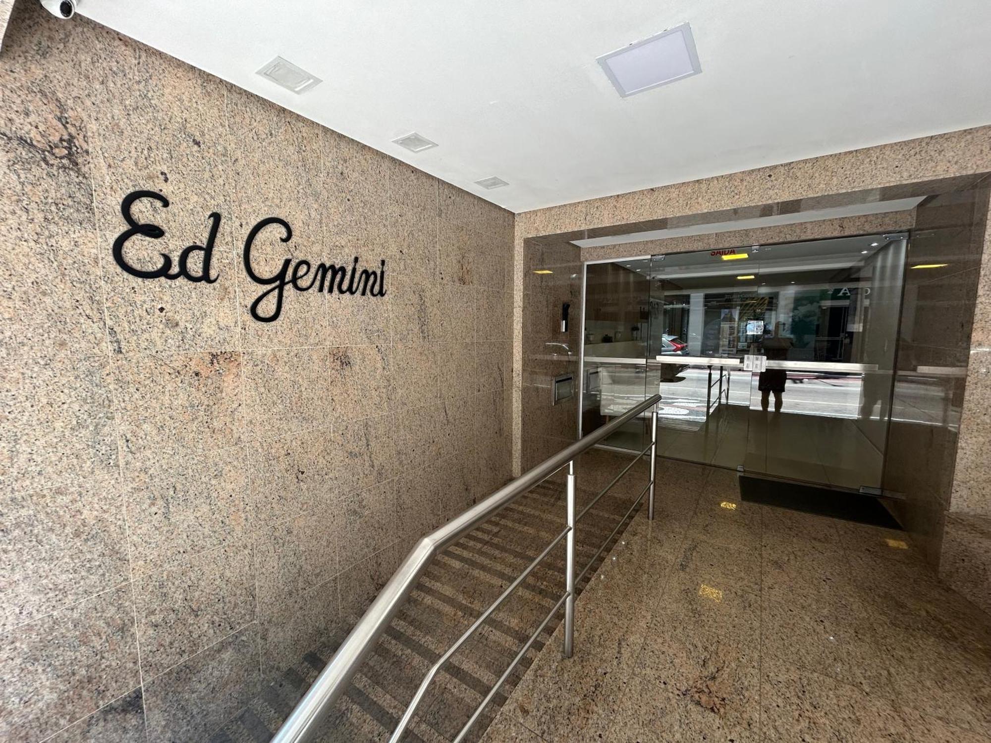 Ótimo Apto 2 quartos, Av. Brasil, de frente, quadra mar. Balneário Camboriú Exterior foto